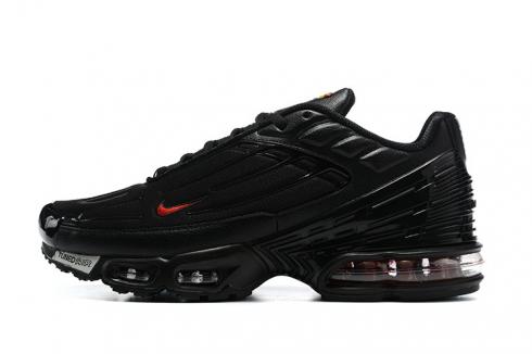 air max plus black/university red/wolf grey