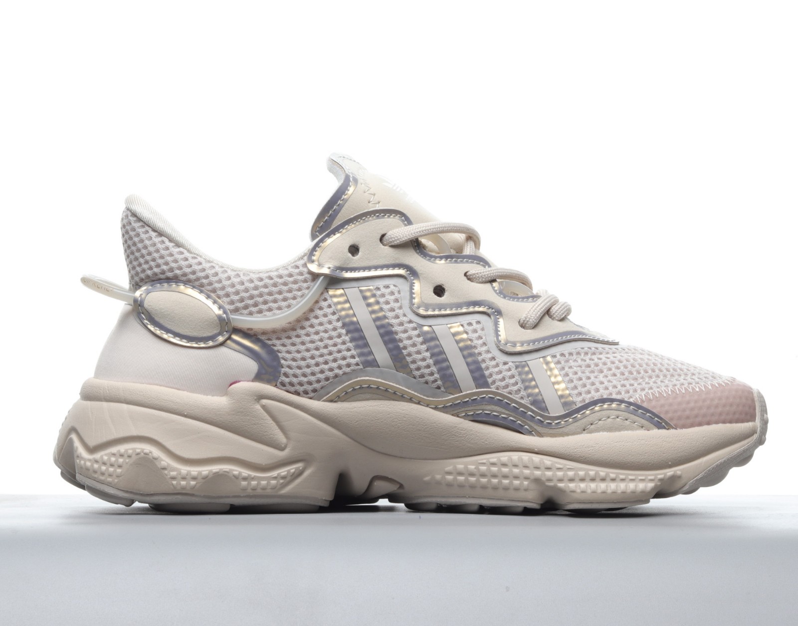 ozweego bliss cloud white