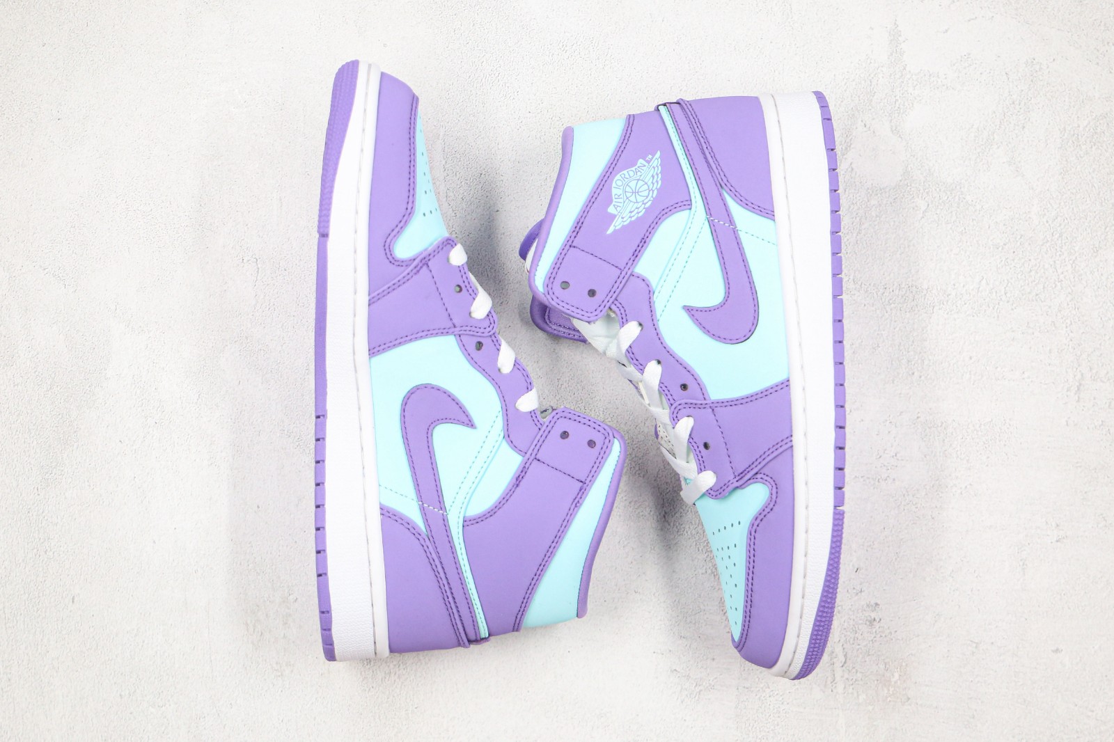 Air Jordan 1 Mid Cloud White Purple Aqua Blue Shoes 500 Reactrun Air Jordan 1 Mid Cloud White Purple Aqua Blue Shoes 500 Reactrun