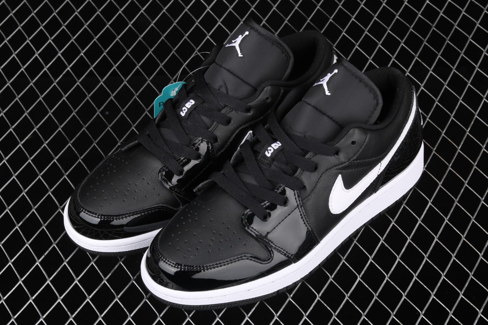 jordan 1 low black patent