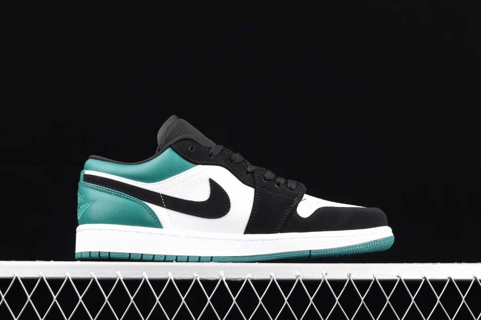 Nike Air Jordan 1 Low White Black Mystic Green 113 Reactrun