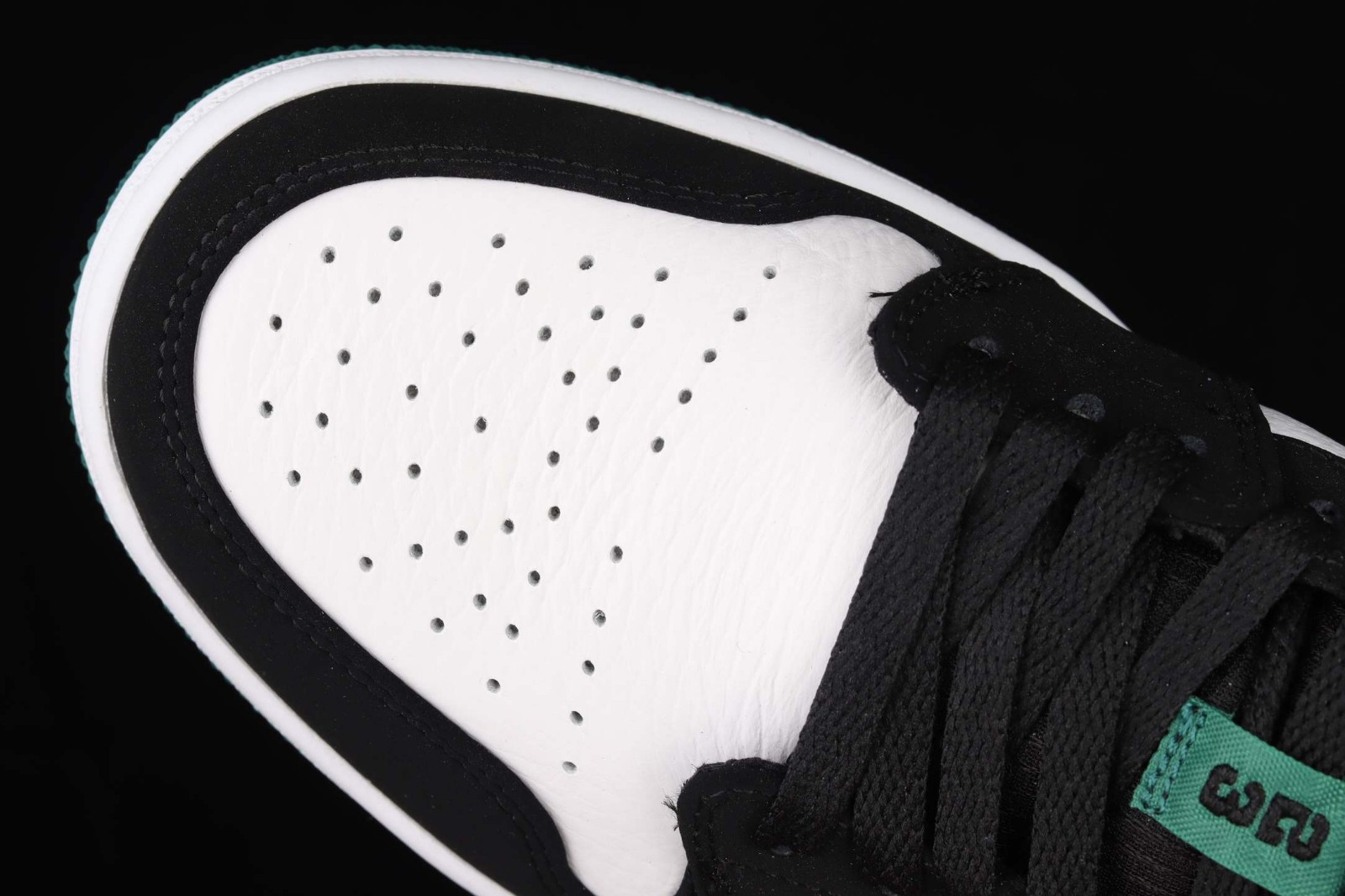 Nike Air Jordan 1 Low White Black Mystic Green 113 Reactrun