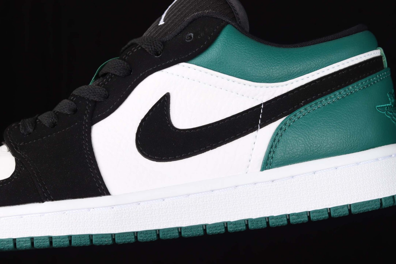 Nike Air Jordan 1 Low White Black Mystic Green 113 Reactrun