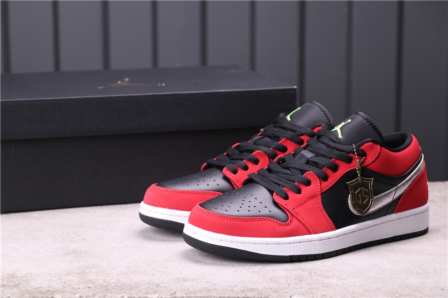 Nike Air Jordan 1 Retro Low Black Metallic Silver Green Pulse Gym Red White 036 Reactrun