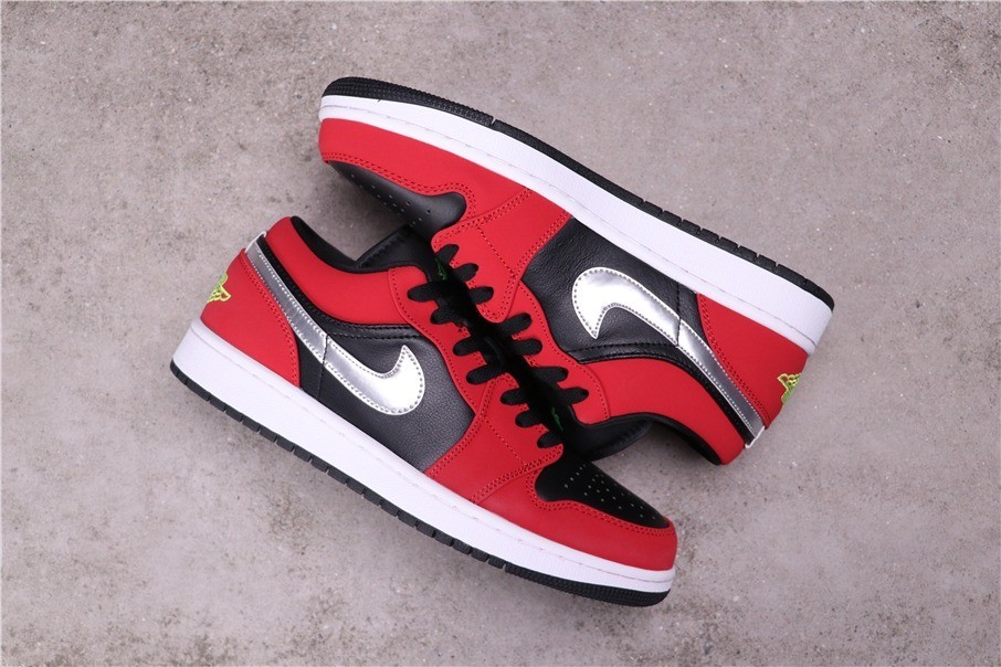 Nike Air Jordan 1 Retro Low Black Metallic Silver Green Pulse Gym Red White 036 Reactrun