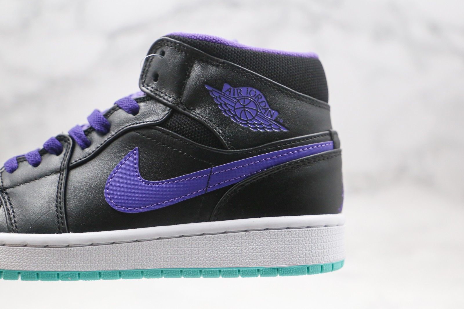 Nike Air Jordan 1 Retro Mid Hornets Grape Ice Black Basketball Shoes 554724-015 - ReactRun