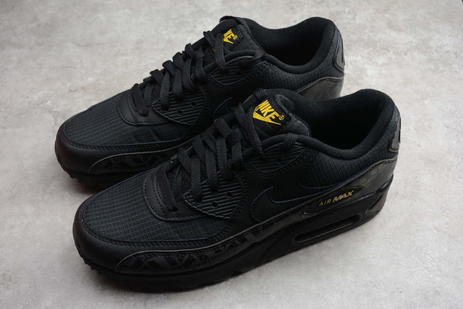 air max 90 black reflective