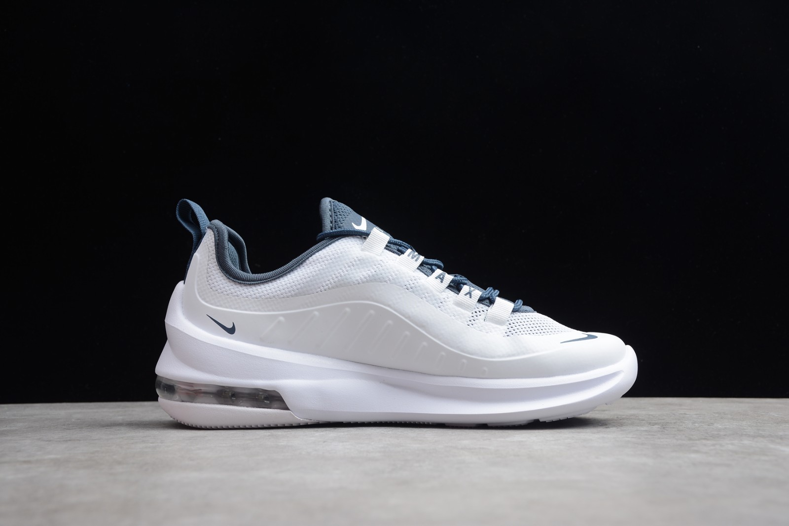 nike air max axis white and blue