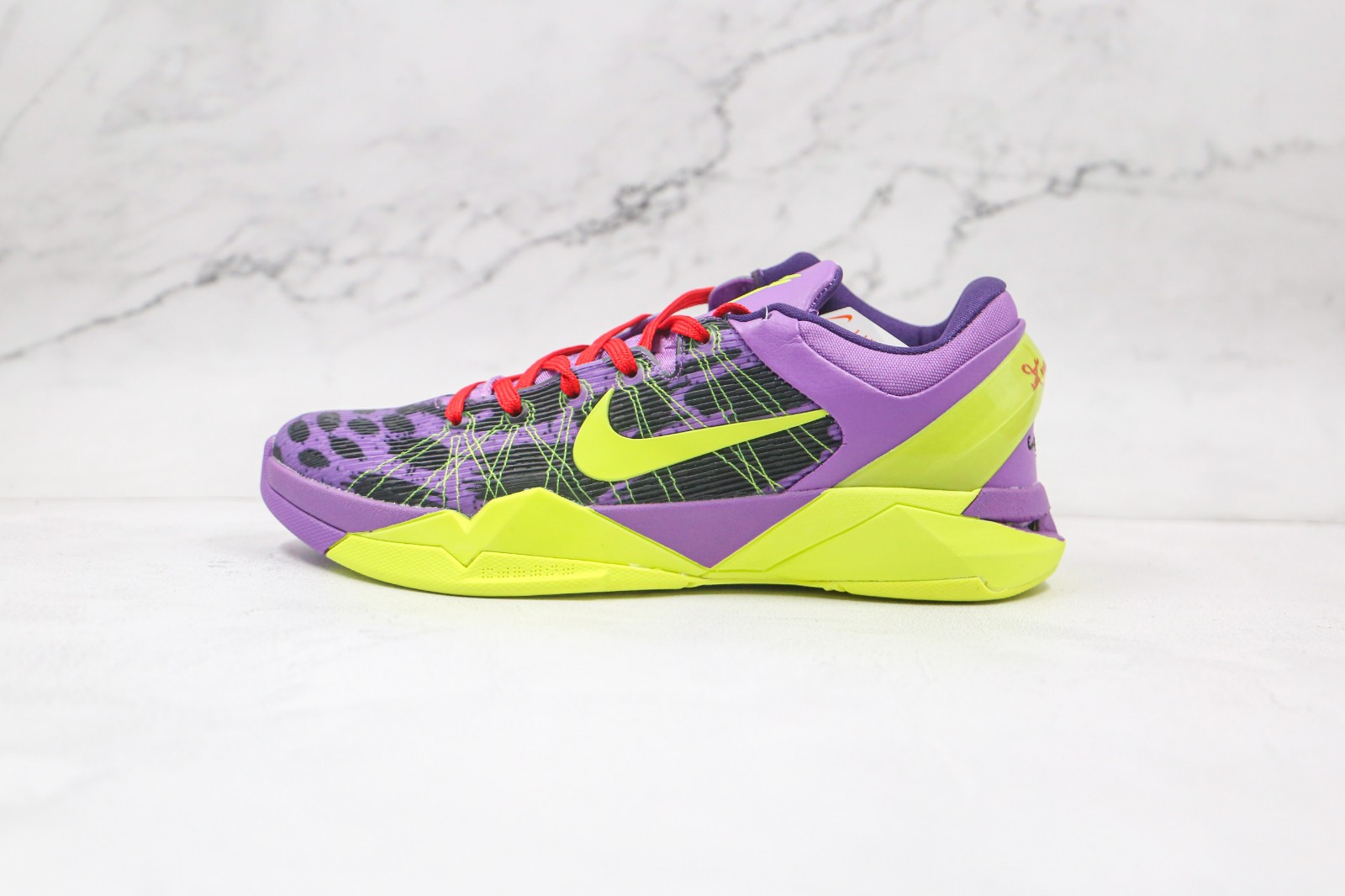 kobe 7 christmas leopard