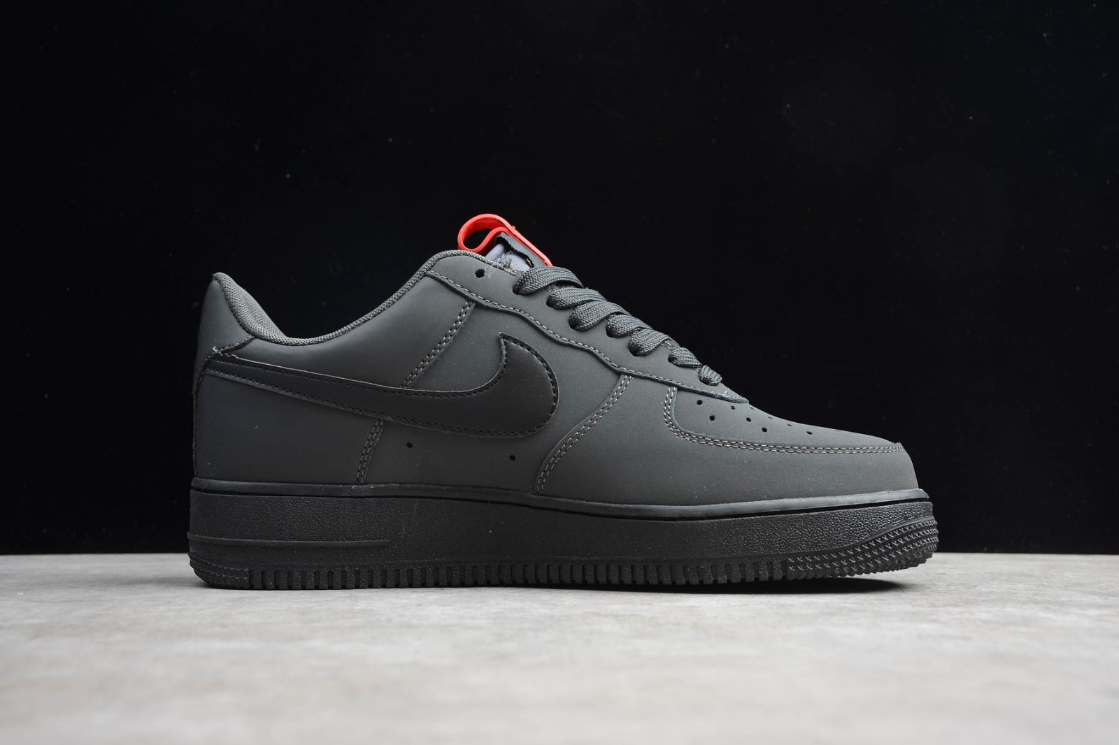 air force 1 07 anthracite black red