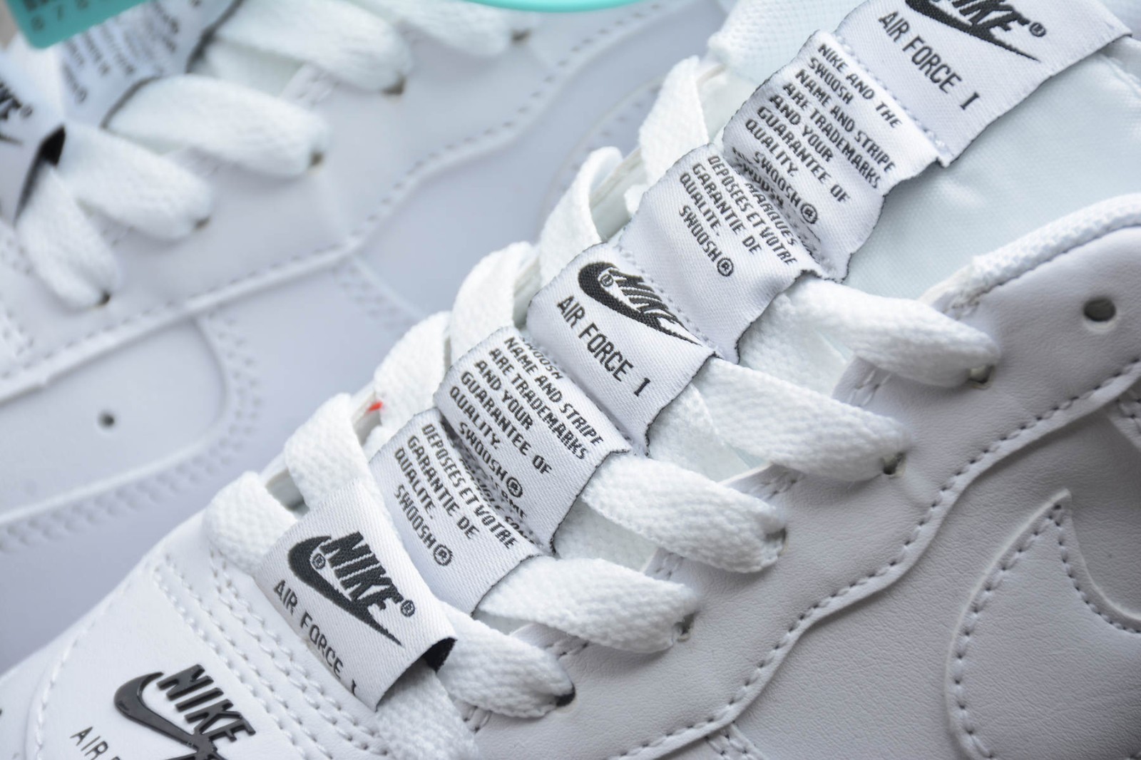double air low white black