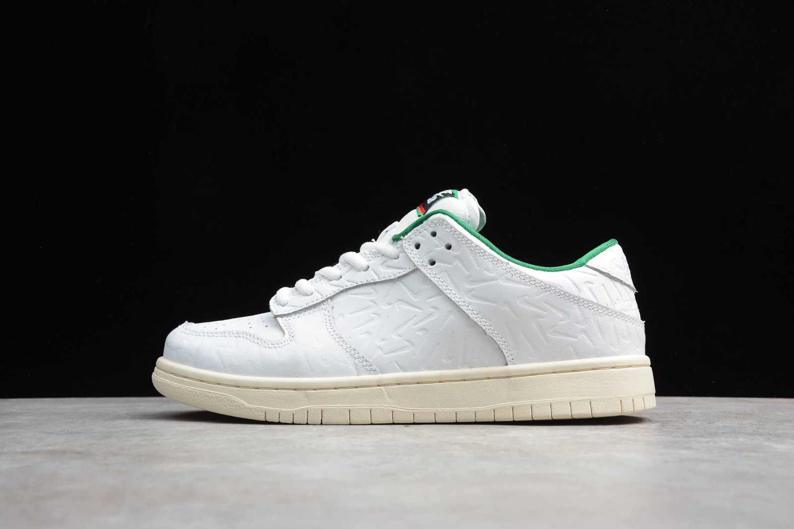 2020 Nike SB Dunk Low Pro OG QS White Green Skateboarding ...