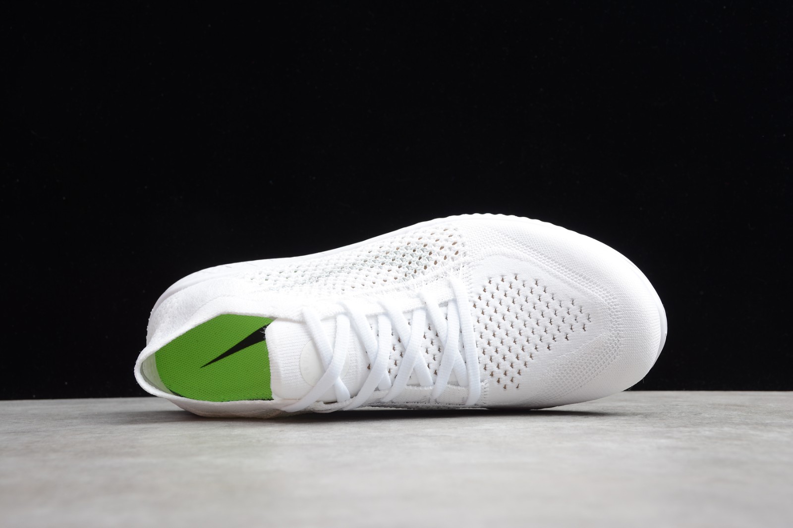 nike free run triple white
