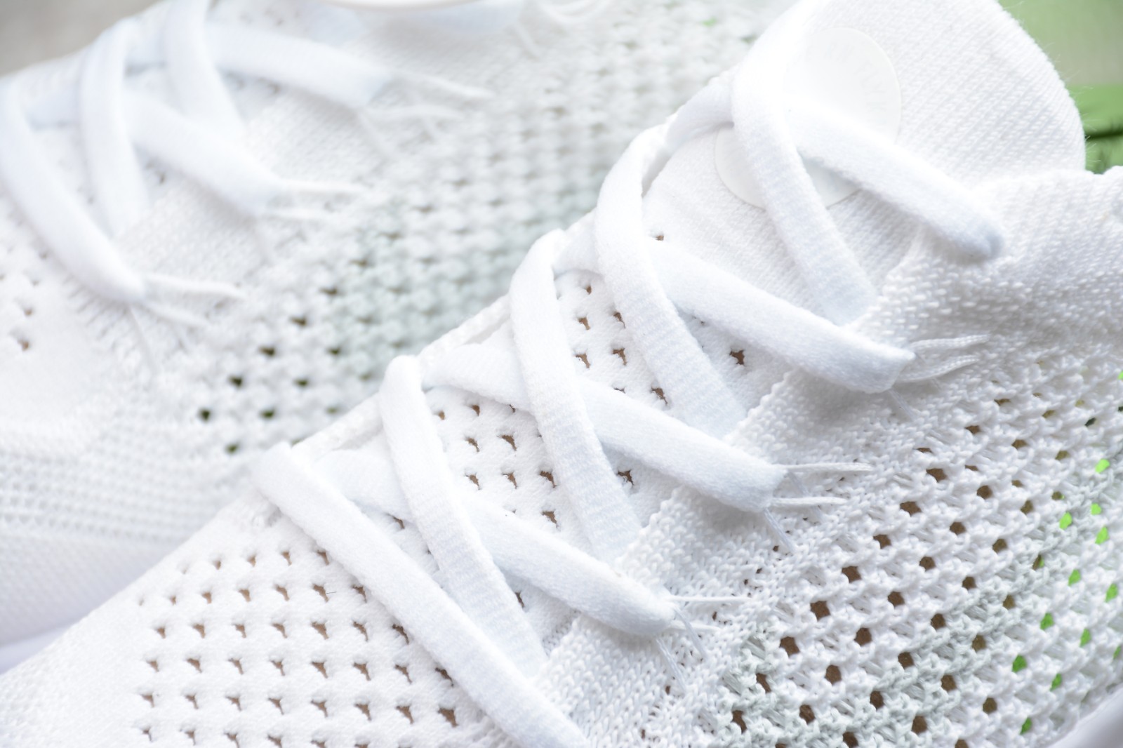 white nike free rn flyknit 2018