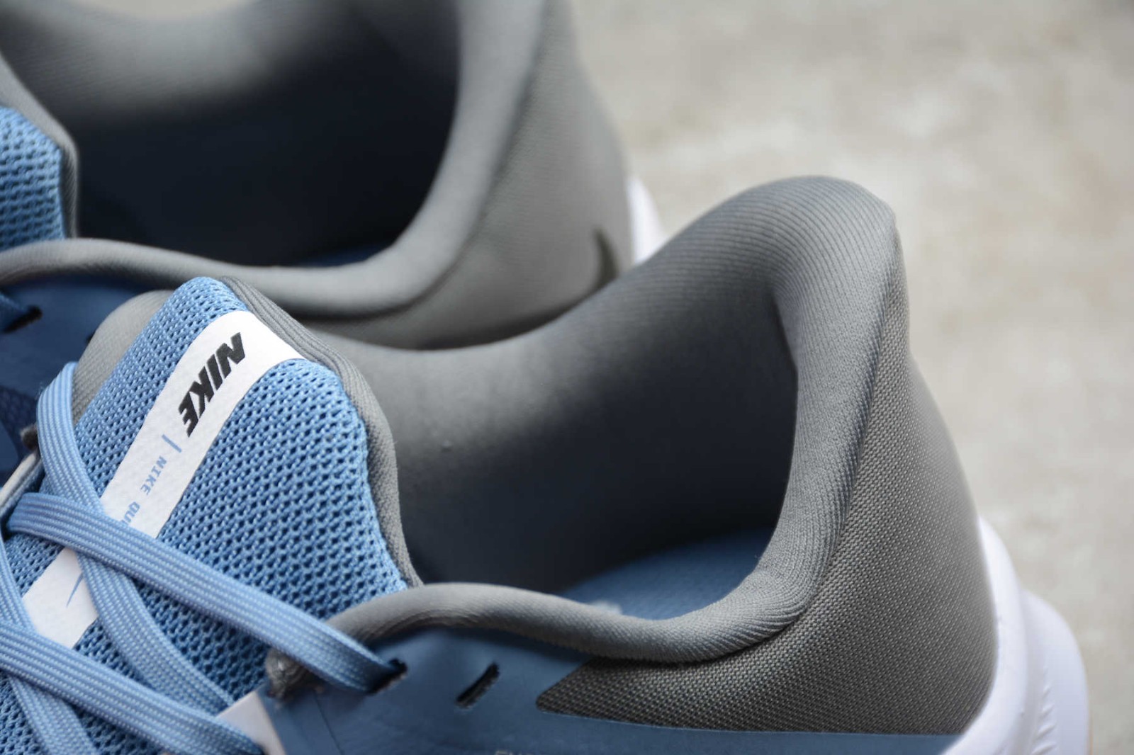 quest 3 athletic sneaker