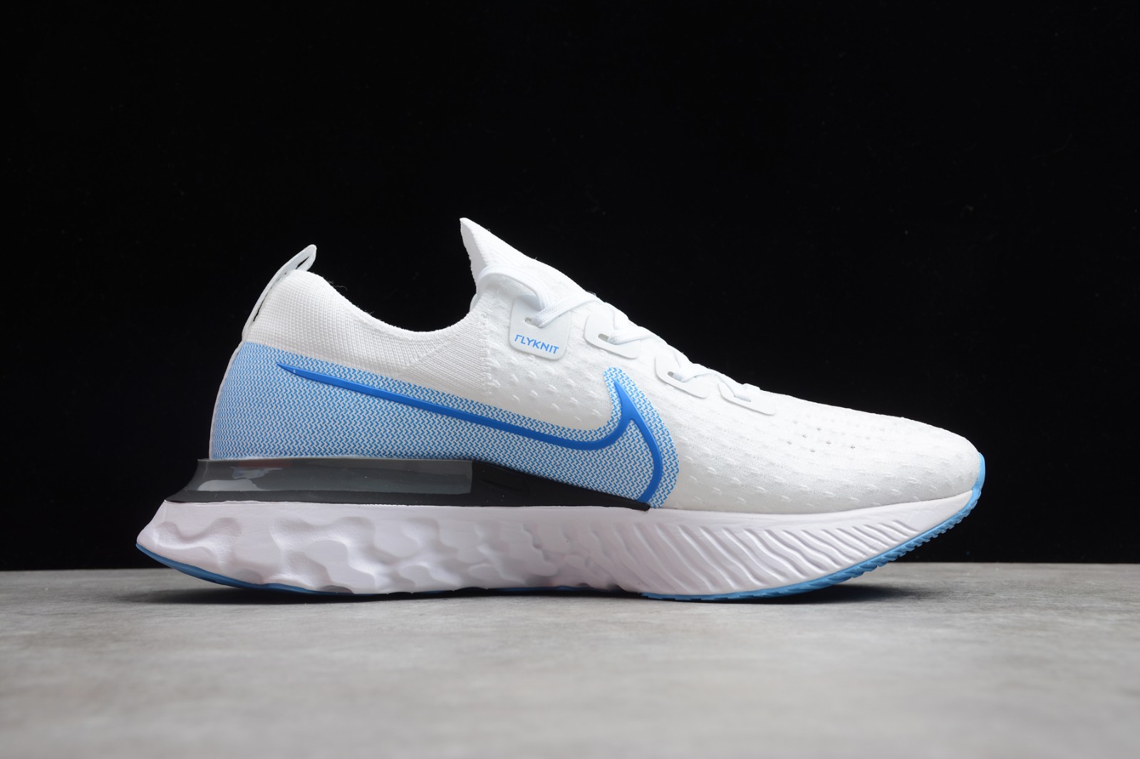 nike epic react white blue
